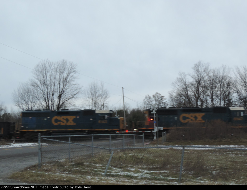 CSX 8842 and 6143